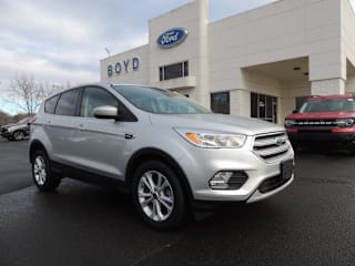 2019 Ford Escape SE 1FMCU0GDXKUA02582 2019 Ford Escape SE
