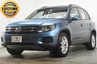 2017 Volkswagen Tiguan 2.0T Limited S 4Motion WVGBV7AX6HK042747 2017 Volkswagen Tiguan 2.0T Limited S 4Motion