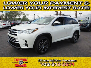 2019 Toyota Highlander LE 5TDZZRFH0KS349075 2019 Toyota Highlander LE