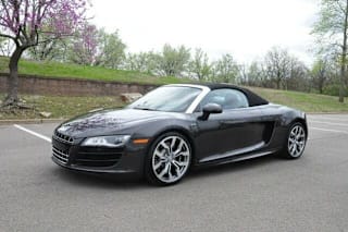 2011 Audi R8 WUAVNAFG1BN000437 2011 Audi R8