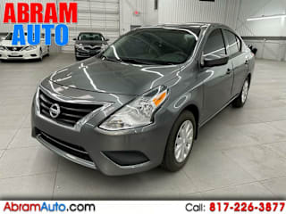 2017 Nissan Versa 1.6 S 3N1CN7AP4HL804712 2017 Nissan Versa 1.6 S