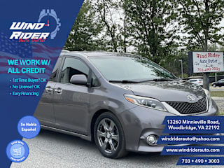 2017 Toyota Sienna SE 8-Passenger 5TDXZ3DC7HS775012 2017 Toyota Sienna SE 8-Passenger