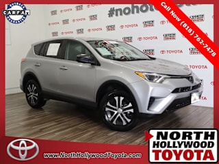 2018 Toyota RAV4 LE 2T3ZFREV4JW461259 2018 Toyota RAV4 LE