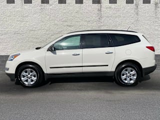 2011 Chevrolet Traverse LS 1GNKREED1BJ208402 2011 Chevrolet Traverse LS