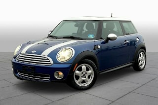 2008 MINI Cooper Base WMWMF335X8TT60666 2008 MINI Cooper Base