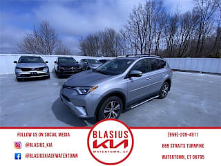 2018 Toyota RAV4 JTMRFREVXJD232775 2018 Toyota RAV4