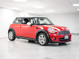 2013 MINI Cooper Cooper WMWSU3C57DT686450 2013 MINI Cooper Cooper