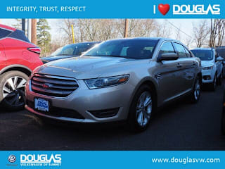 2017 Ford Taurus 1FAHP2E84HG105352 2017 Ford Taurus