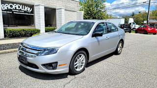2012 Ford Fusion S 3FAHP0GA7CR120742 2012 Ford Fusion S