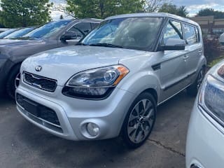 2013 Kia Soul + KNDJT2A62D7490254 2013 Kia Soul +