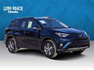 2018 Toyota RAV4 XLE JTMRFREV5JD246633 2018 Toyota RAV4 XLE