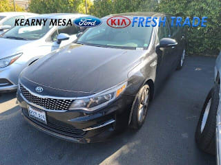 2018 Kia Optima 5XXGU4L31JG201261 2018 Kia Optima