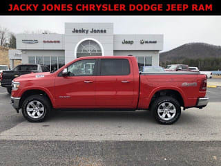 2020 Ram Pickup 1500 Laramie 1C6SRFJT4LN153103 2020 Ram Pickup 1500 Laramie
