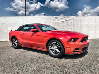 2014 Ford Mustang V6 1ZVBP8EM7E5328702 2014 Ford Mustang V6
