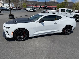 2017 Chevrolet Camaro SS 1G1FE1R73H0182105 2017 Chevrolet Camaro SS