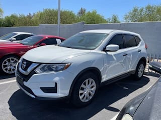 2017 Nissan Rogue S KNMAT2MT5HP550325 2017 Nissan Rogue S