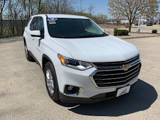 2019 Chevrolet Traverse LT Leather 1GNEVHKW7KJ120132 2019 Chevrolet Traverse LT Leather