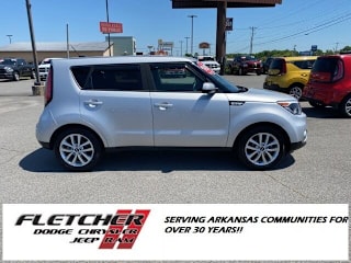 2017 Kia Soul + KNDJP3A55H7441282 2017 Kia Soul +