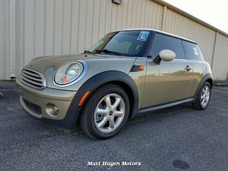 2009 MINI Cooper Base WMWMF33549TW70121 2009 MINI Cooper Base