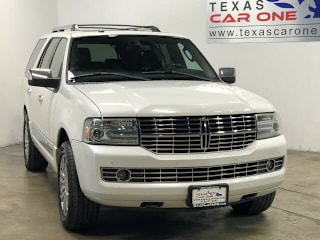2010 Lincoln Navigator Base 5LMJJ2H52AEJ10932 2010 Lincoln Navigator Base