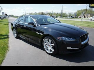 2019 Jaguar XJ R-Sport SAJWJ1CD8K8W19379 2019 Jaguar XJ R-Sport