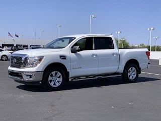 2017 Nissan Titan SV 1N6AA1E56HN560905 2017 Nissan Titan SV