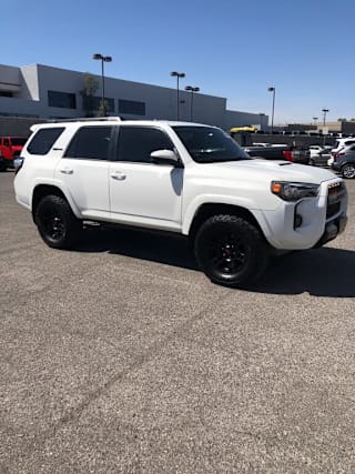 2018 Toyota 4Runner JTEBU5JR8J5497015 2018 Toyota 4Runner