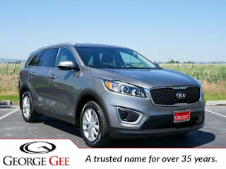 2018 Kia Sorento LX 5XYPGDA38JG364866 2018 Kia Sorento LX