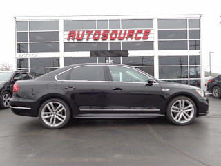2017 Volkswagen Passat 1VWDT7A31HC027984 2017 Volkswagen Passat