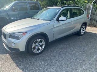 2014 BMW X1 sDrive28i WBAVM1C56EVW50692 2014 BMW X1 sDrive28i
