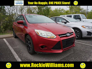 2012 Ford Focus SE 1FAHP3K20CL242715 2012 Ford Focus SE