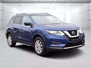2018 Nissan Rogue SV 5N1AT2MV7JC811352 2018 Nissan Rogue SV