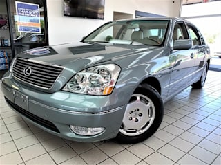 2002 Lexus LS 430 Base JTHBN30F520070000 2002 Lexus LS 430 Base