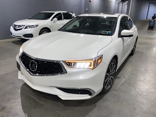 2018 Acura TLX V6 19UUB2F34JA007300 2018 Acura TLX V6