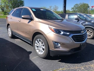 2019 Chevrolet Equinox LT 2GNAXKEV2K6122876 2019 Chevrolet Equinox LT