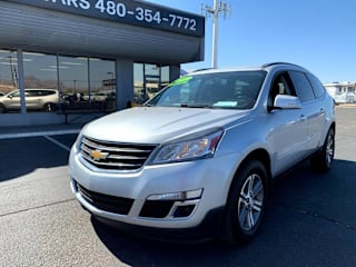 2017 Chevrolet Traverse LT 1GNKRGKD8HJ190540 2017 Chevrolet Traverse LT
