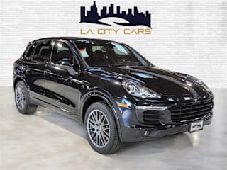 2017 Porsche Cayenne Platinum Edition WP1AA2A25HKA82268 2017 Porsche Cayenne Platinum Edition