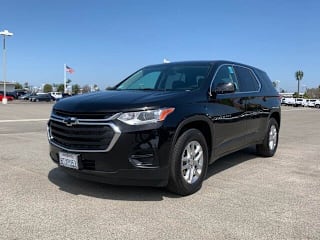 2021 Chevrolet Traverse LS 1GNERFKW0MJ106181 2021 Chevrolet Traverse LS