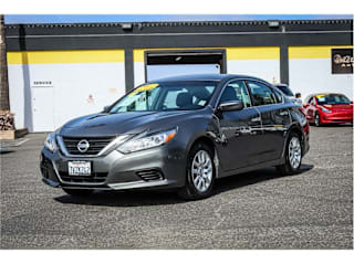 2017 Nissan Altima 1N4AL3AP3HN316828 2017 Nissan Altima