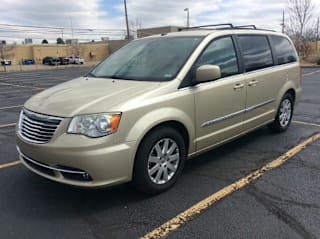 2011 Chrysler Town and Country Touring-L 2A4RR8DG6BR645550 2011 Chrysler Town and Country Touring-L
