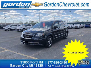 2016 Chrysler Town and Country S 2C4RC1HG3GR119859 2016 Chrysler Town and Country S