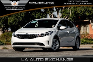 2018 Kia Forte LX 3KPFK4A74JE215218 2018 Kia Forte LX