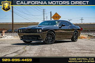 2017 Dodge Challenger SXT 2C3CDZAG5HH636670 2017 Dodge Challenger SXT