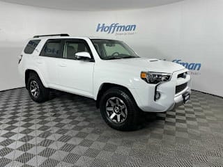 2019 Toyota 4Runner SR5 JTEBU5JR0K5720052 2019 Toyota 4Runner SR5