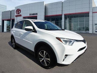 2018 Toyota RAV4 XLE JTMRFREV1JJ717372 2018 Toyota RAV4 XLE