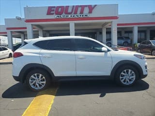 2019 Hyundai Tucson SE KM8J23A46KU858467 2019 Hyundai Tucson SE