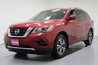 2017 Nissan Pathfinder S 5N1DR2MN8HC607052 2017 Nissan Pathfinder S