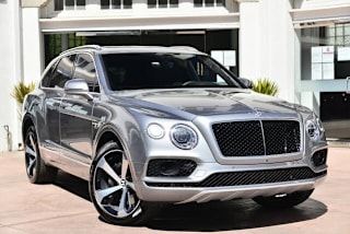 2020 Bentley Bentayga V8 SJAAM4ZV7LC031572 2020 Bentley Bentayga V8