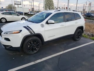 2018 Jeep Cherokee Latitude 1C4PJLCB3JD563824 2018 Jeep Cherokee Latitude