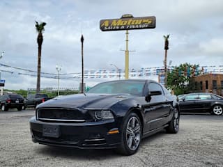 2014 Ford Mustang V6 1ZVBP8AM4E5332681 2014 Ford Mustang V6